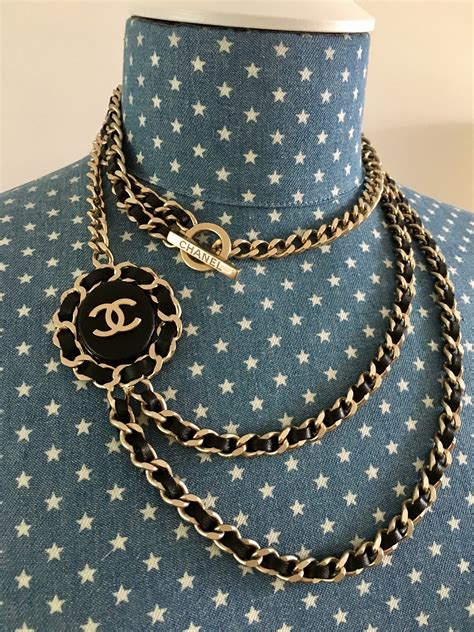 chanel jewelry necklace|boutiques that sell Chanel necklaces.